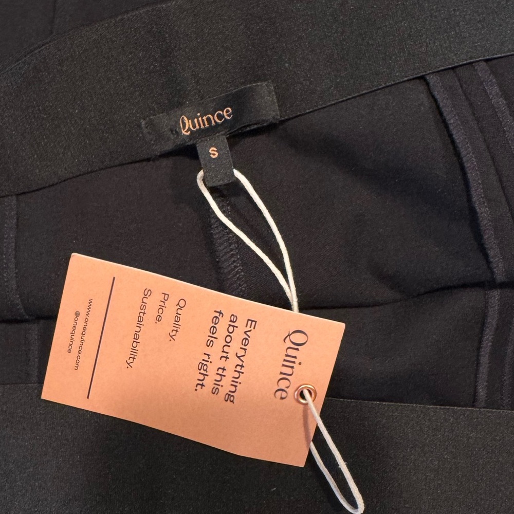 Quince Ultra-Stretch Ponte Pintuck Ankle Pants | 25” inseam | Small - Picture 8 of 9